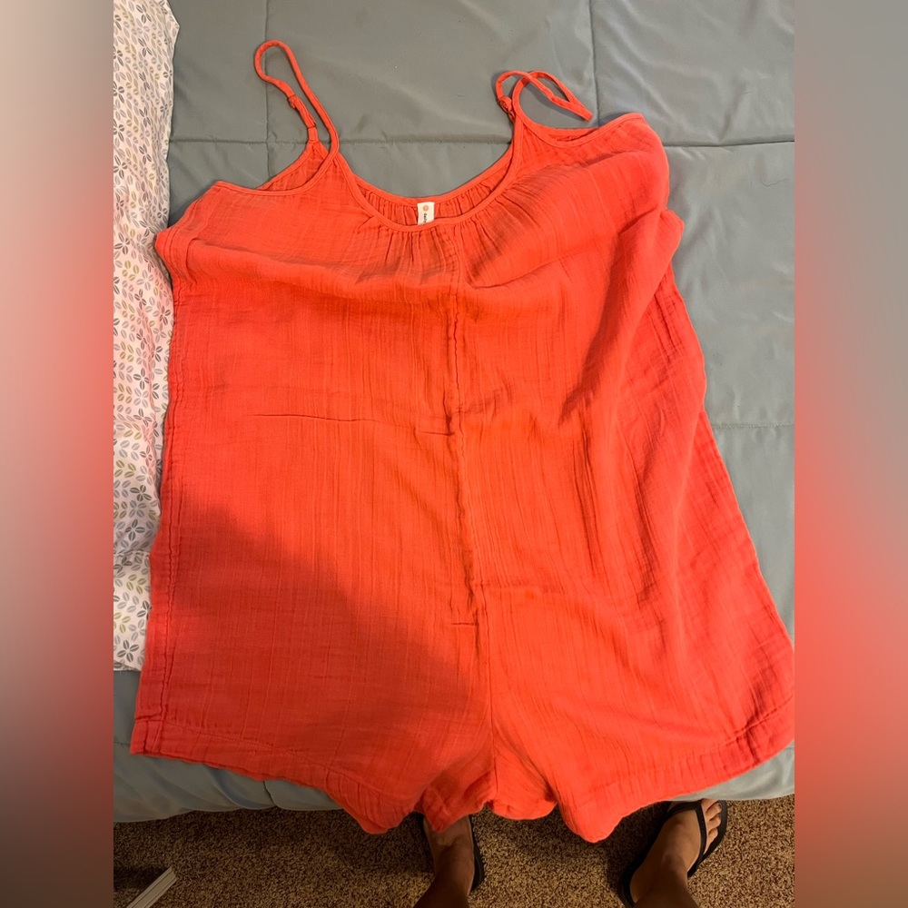 Women’s shorts romper size medium